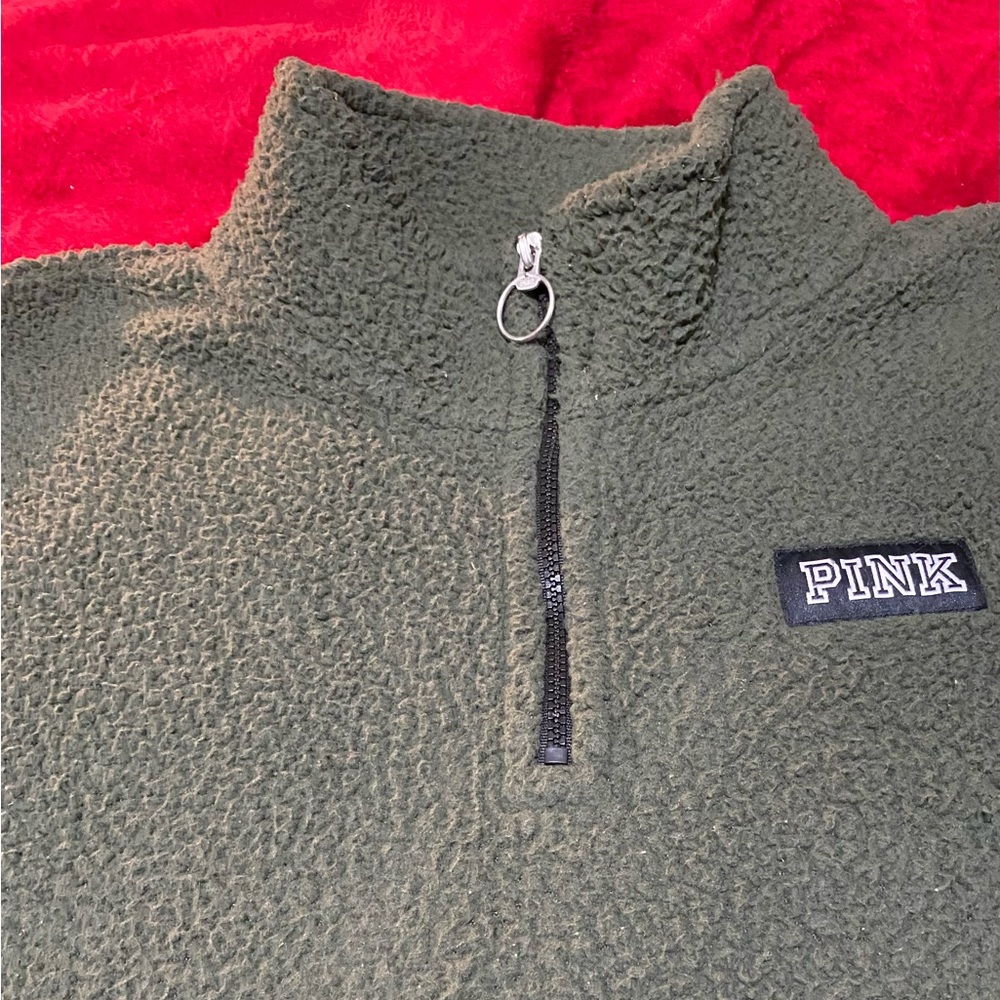 Softer than your Exs hugs and always there when you need it Large Sherpa pockets - Picture 8 of 14